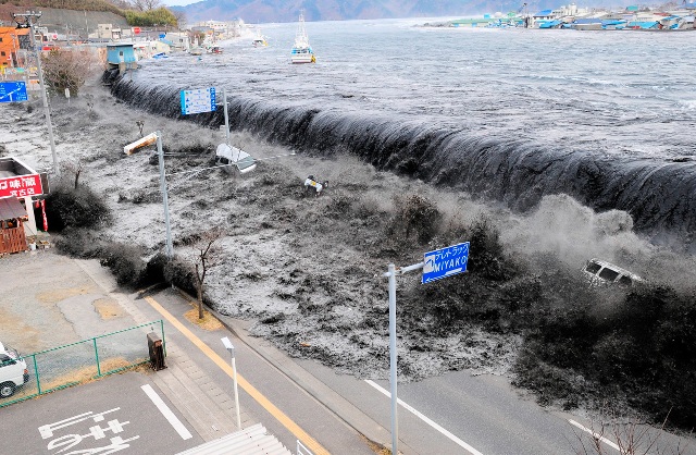 tsunamiweb.jpg